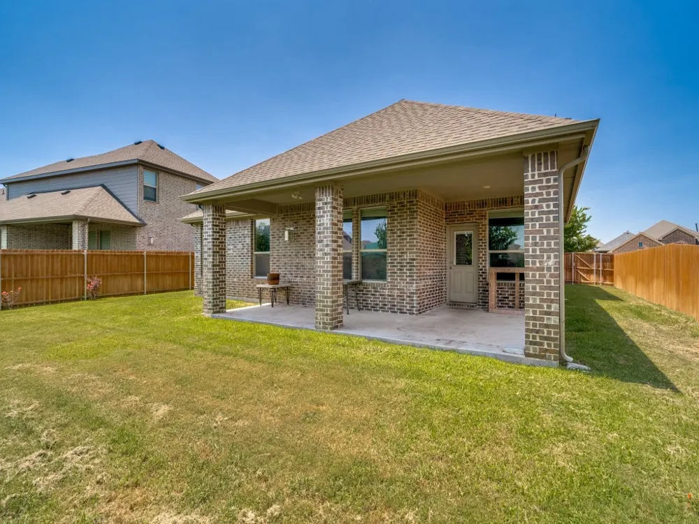 268 Mineral Point Drive Aledo, TX 76008