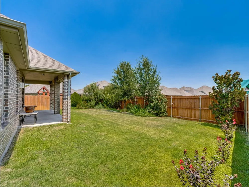 268 Mineral Point Drive Aledo, TX 76008