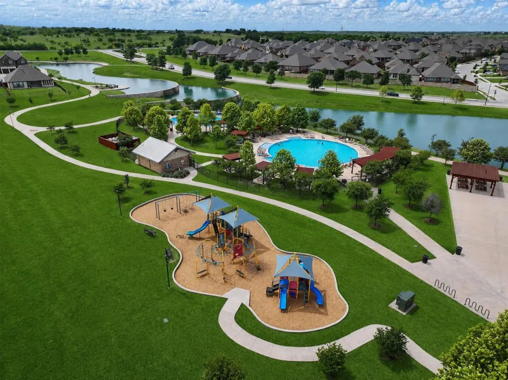 268 Mineral Point Drive Aledo, TX 76008