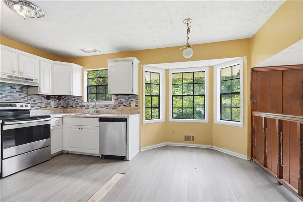 1267 Brookvale Drive Riverdale, GA 30296