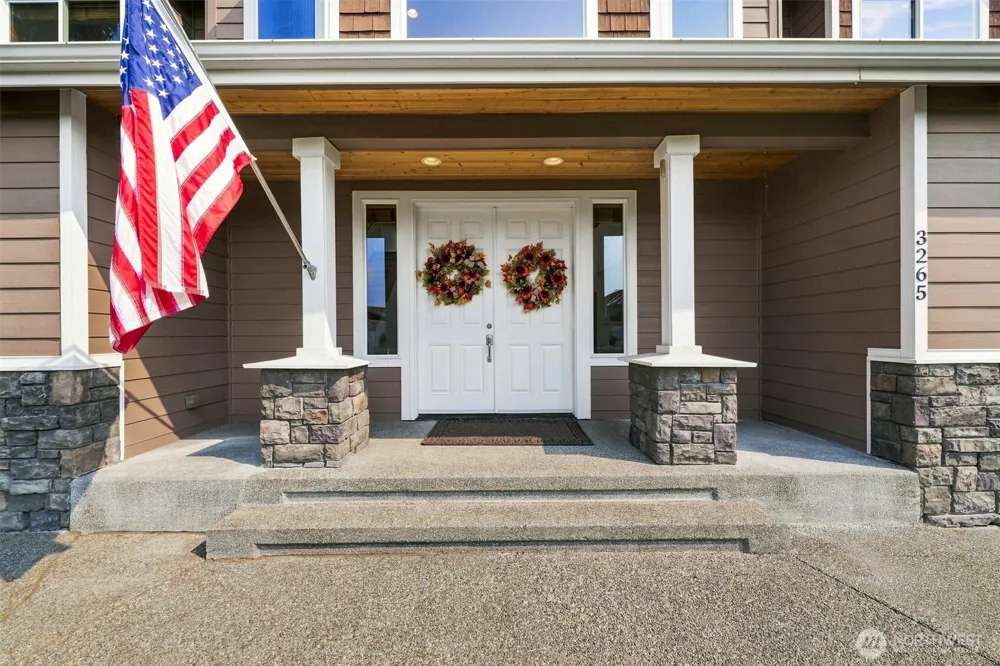 3265 Phillips Avenue Enumclaw, WA 98022