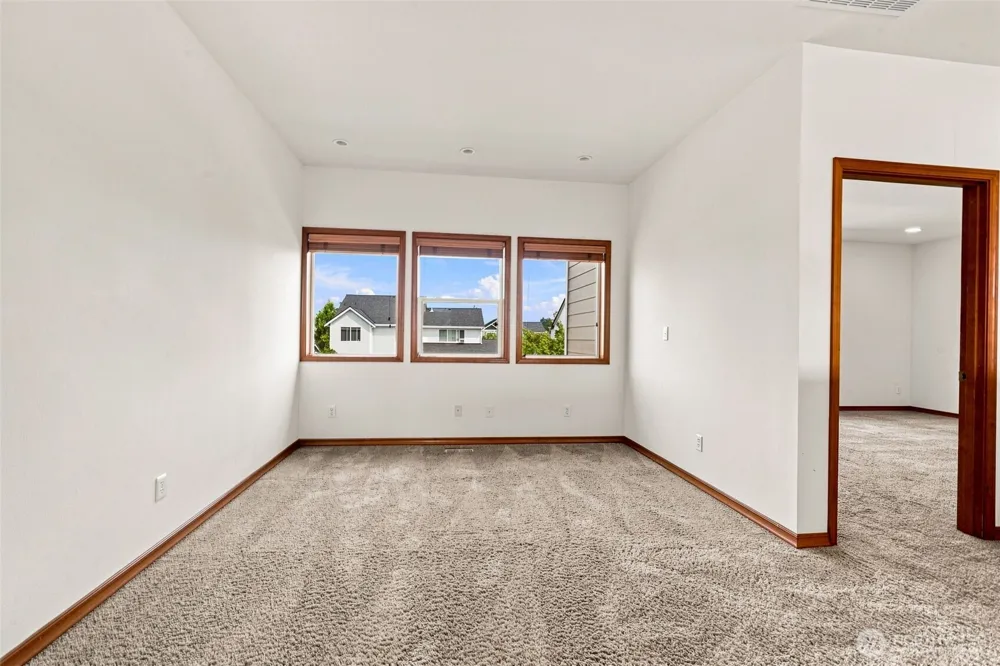 3265 Phillips Avenue Enumclaw, WA 98022