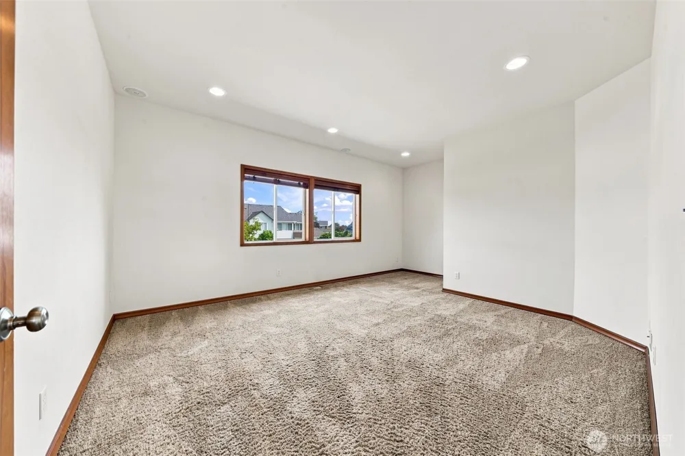 3265 Phillips Avenue Enumclaw, WA 98022