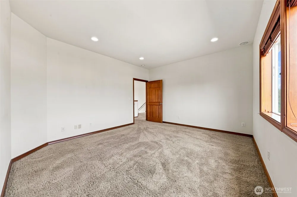 3265 Phillips Avenue Enumclaw, WA 98022
