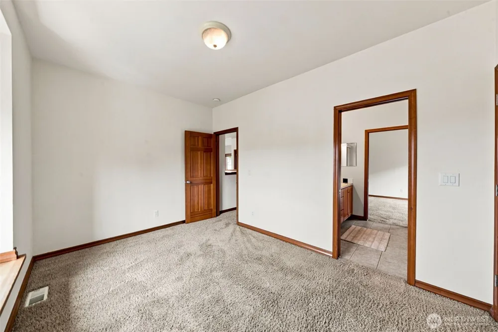 3265 Phillips Avenue Enumclaw, WA 98022