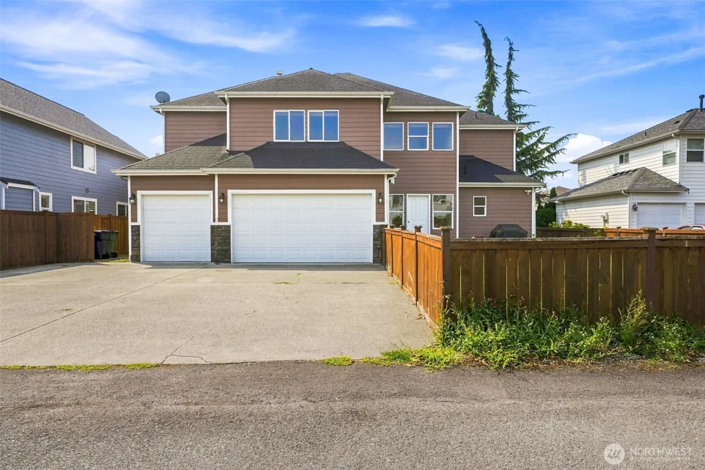 3265 Phillips Avenue Enumclaw, WA 98022