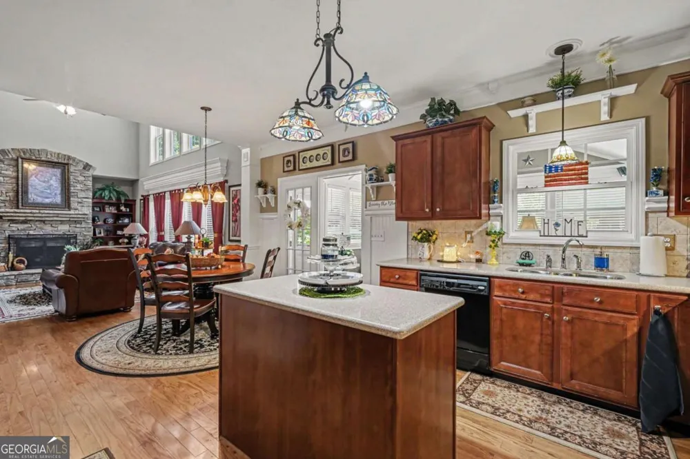 52 White Oak TRL N Dahlonega, GA 30533