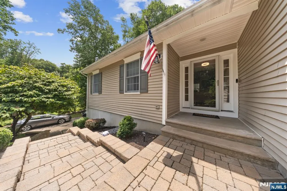 191 Ellis Road Holland, NJ 08848