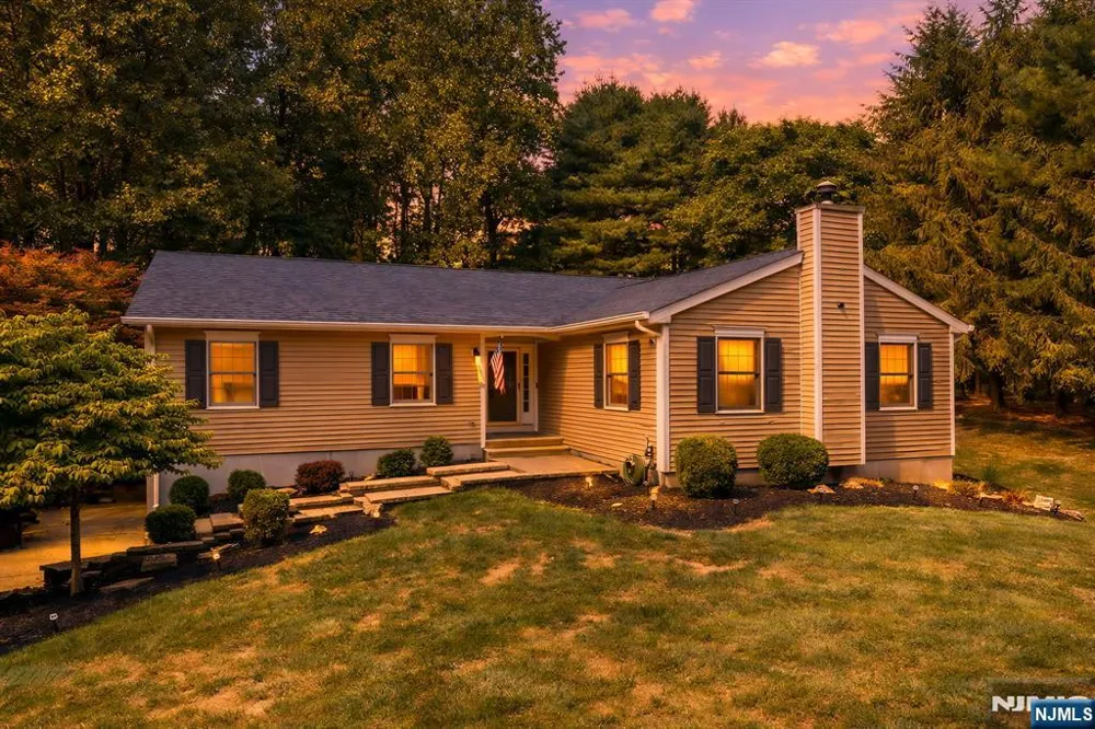 191 Ellis Road Holland, NJ 08848