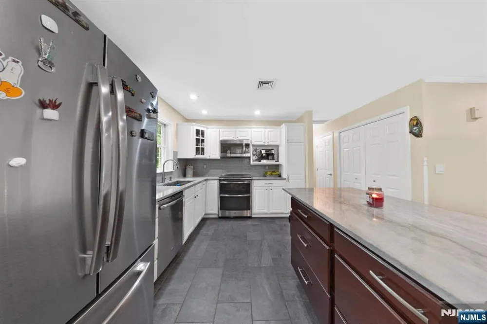 191 Ellis Road Holland, NJ 08848