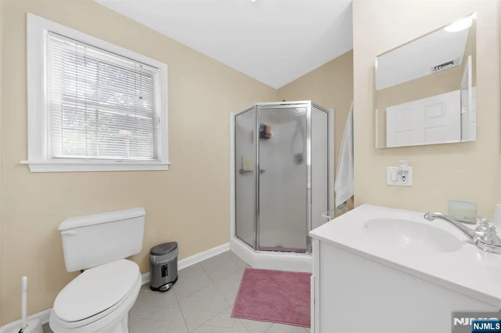191 Ellis Road Holland, NJ 08848
