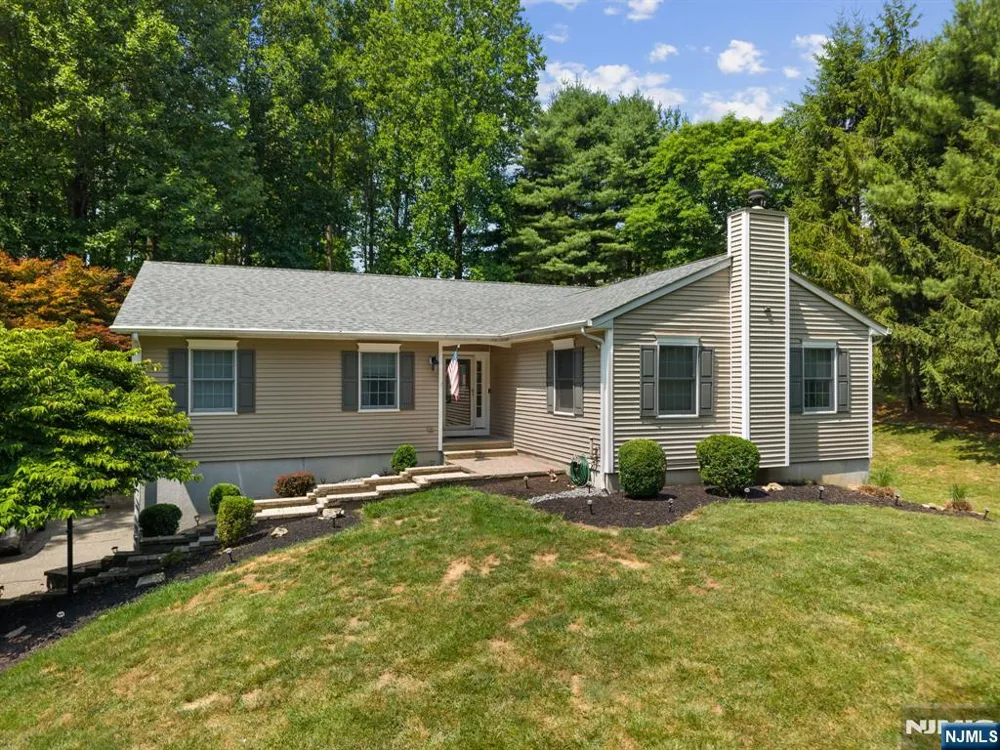 191 Ellis Road Holland, NJ 08848
