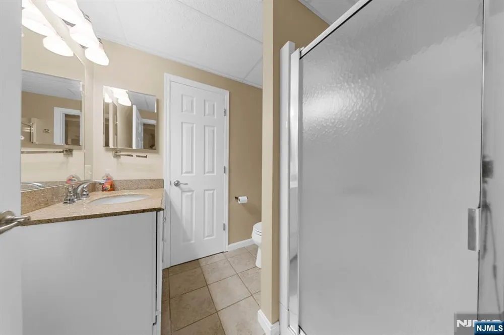 191 Ellis Road Holland, NJ 08848