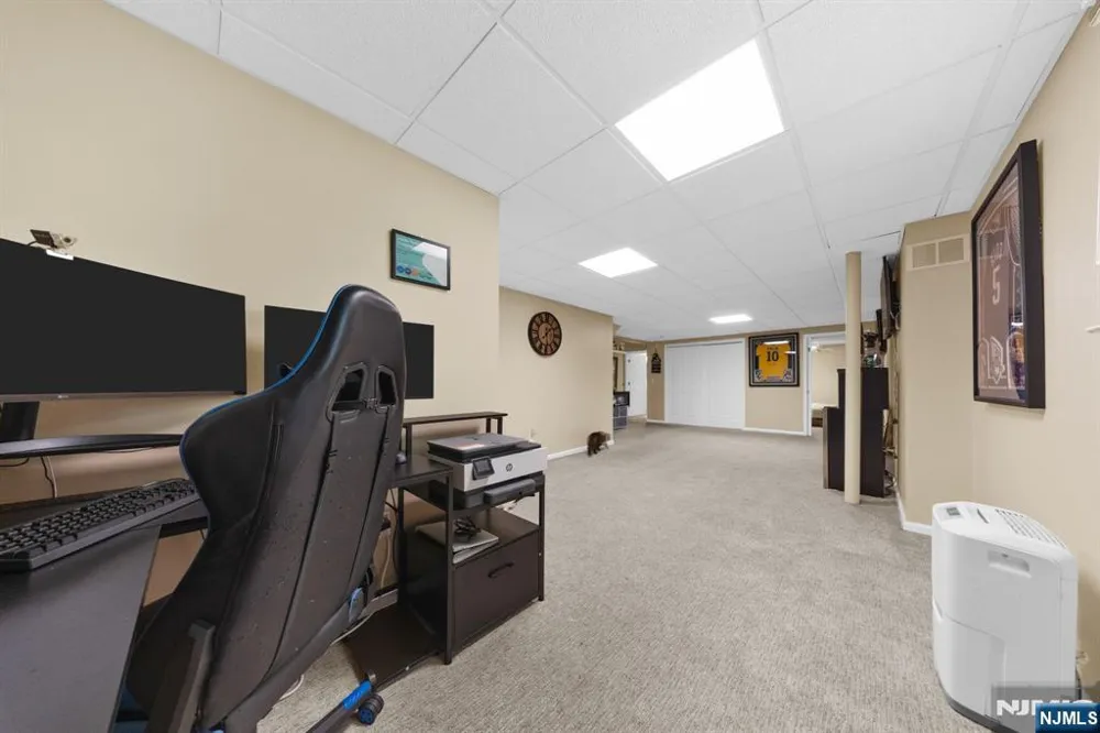 191 Ellis Road Holland, NJ 08848