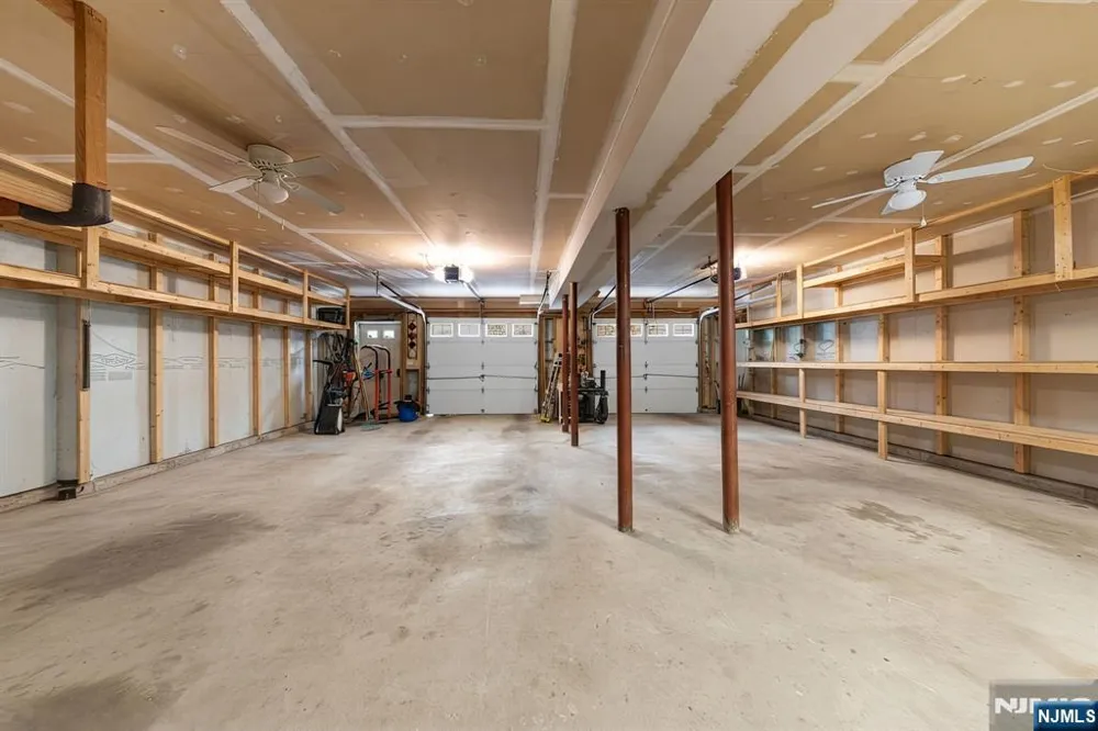191 Ellis Road Holland, NJ 08848