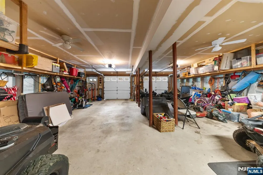 191 Ellis Road Holland, NJ 08848