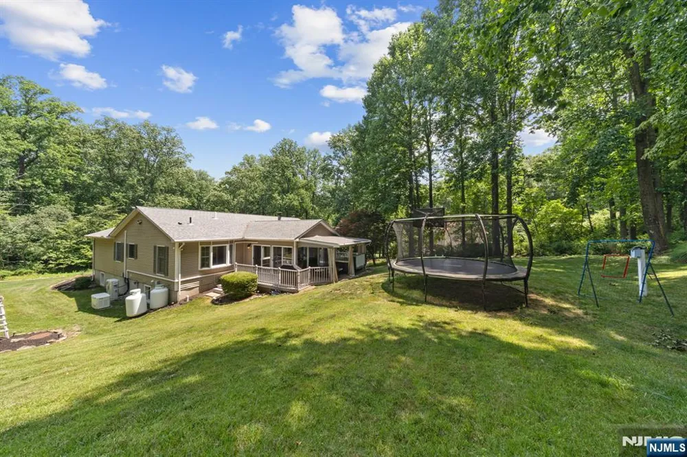 191 Ellis Road Holland, NJ 08848