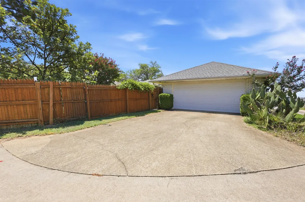 1718 Merrimac Trail Garland, TX 75043