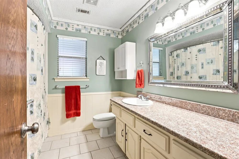 1718 Merrimac Trail Garland, TX 75043