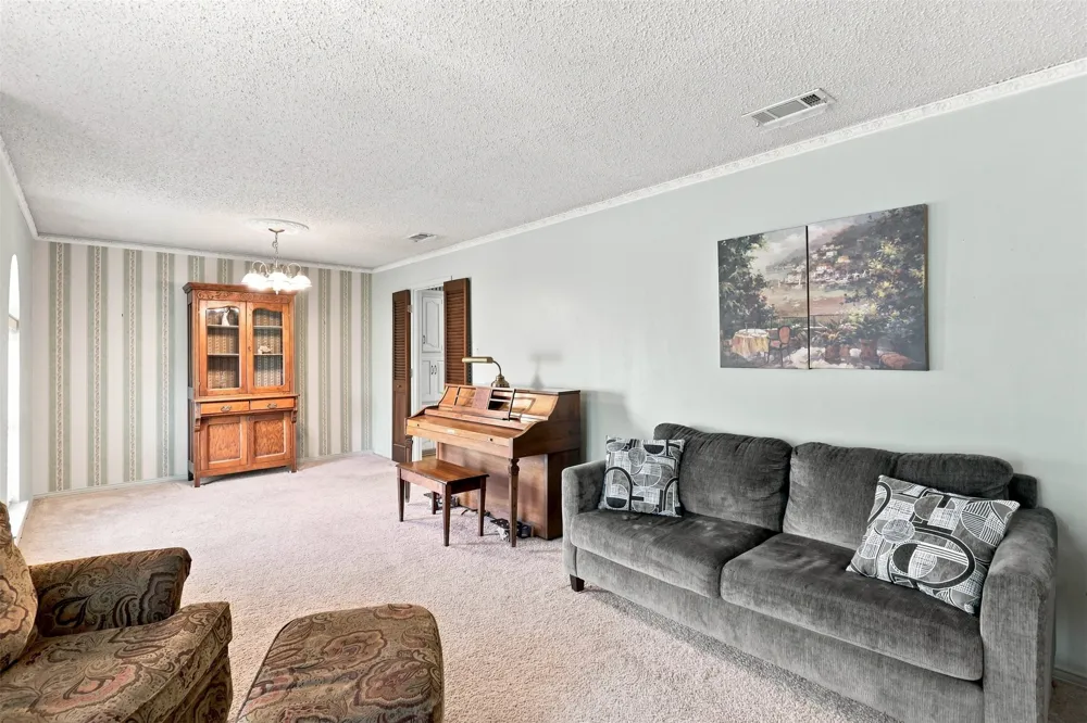 1718 Merrimac Trail Garland, TX 75043