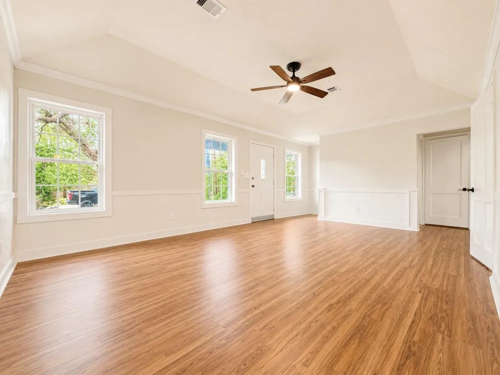 316 Riley Road Clute, TX 77531