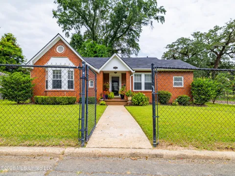1 Oak Court