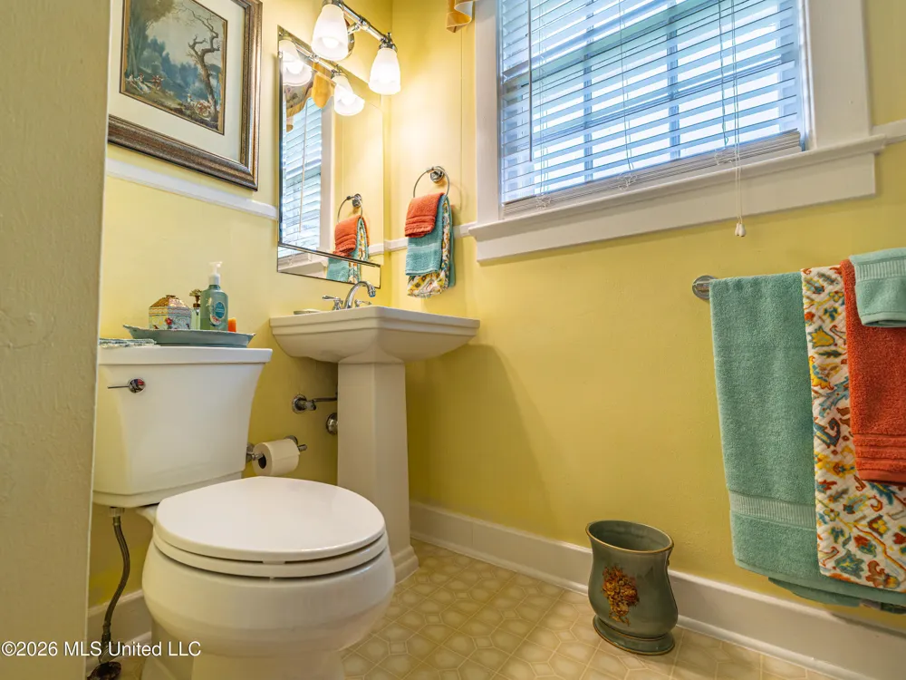 1 Oak Court Natchez, MS 39120