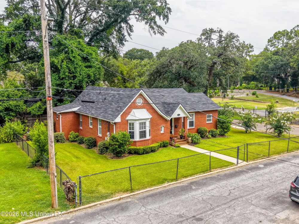 1 Oak Court Natchez, MS 39120