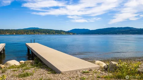 672 W Lake Sammamish Parkway NE
