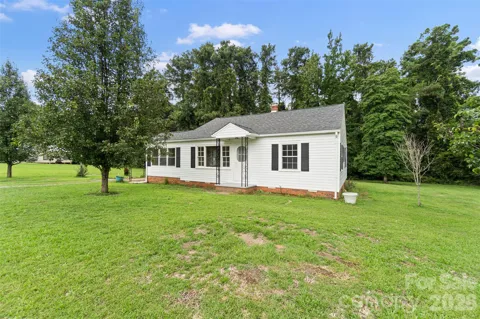 842 Moores Lake Road