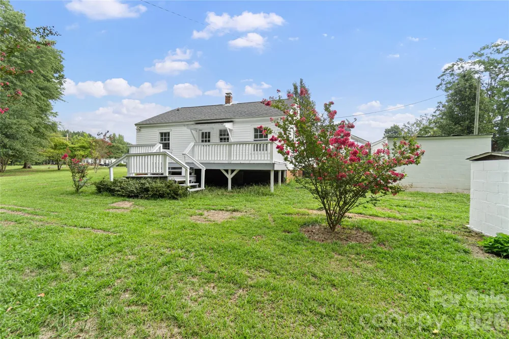 842 Moores Lake Road Wadesboro, NC 28170