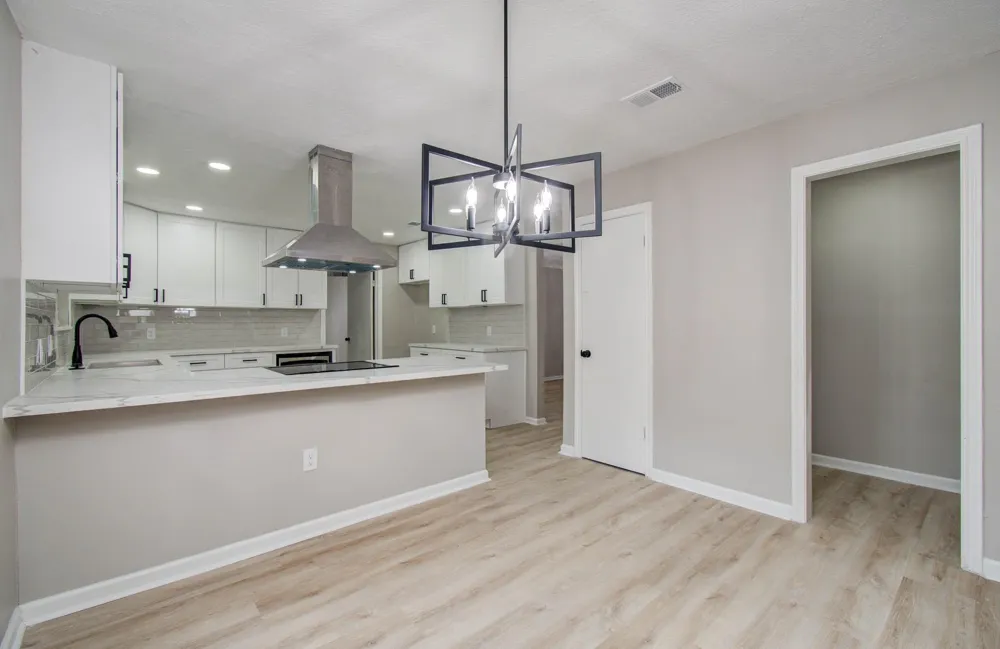 4735 Theall Road Houston, TX 77066