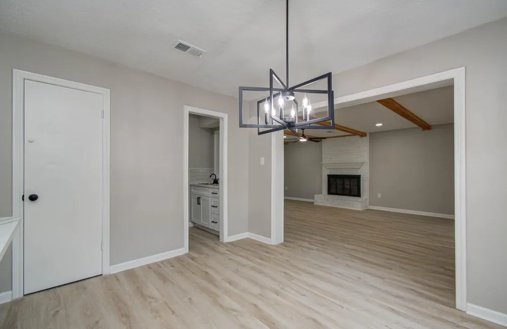 4735 Theall Road Houston, TX 77066