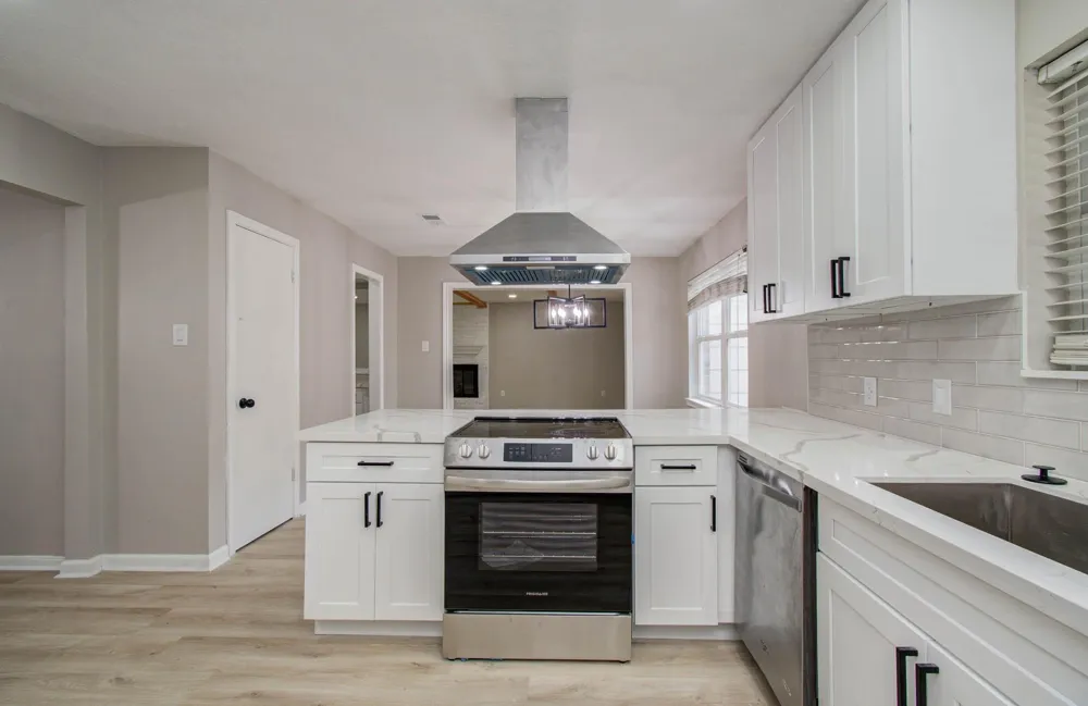 4735 Theall Road Houston, TX 77066