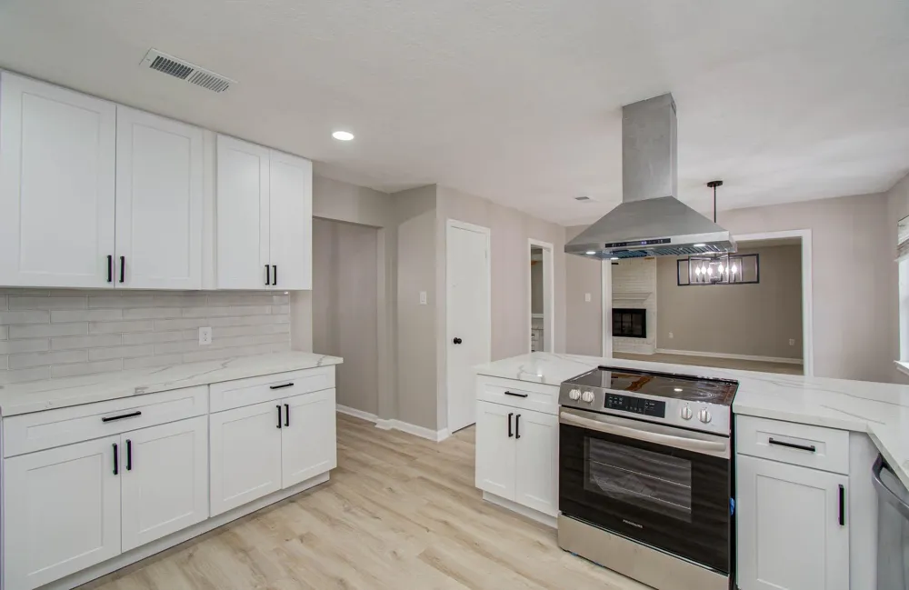 4735 Theall Road Houston, TX 77066