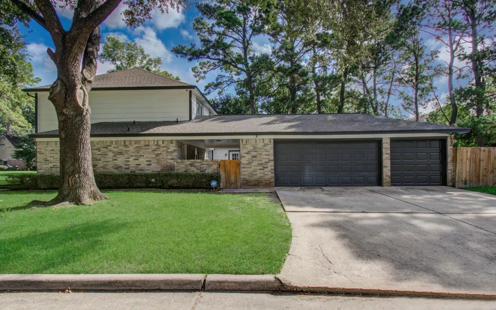 4735 Theall Road Houston, TX 77066