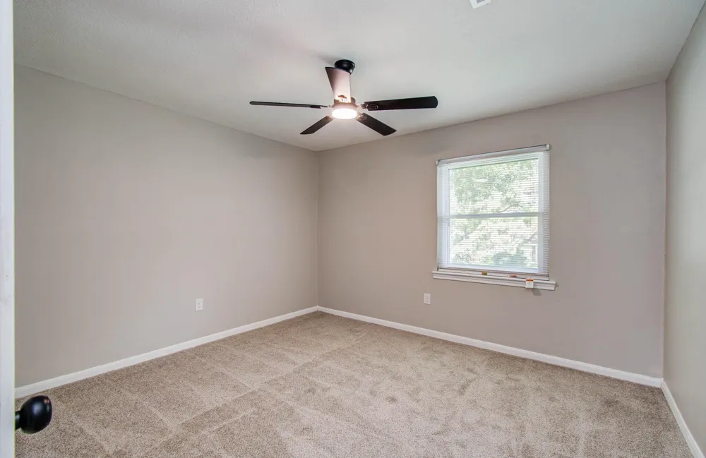 4735 Theall Road Houston, TX 77066
