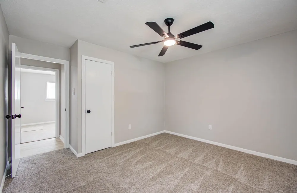 4735 Theall Road Houston, TX 77066