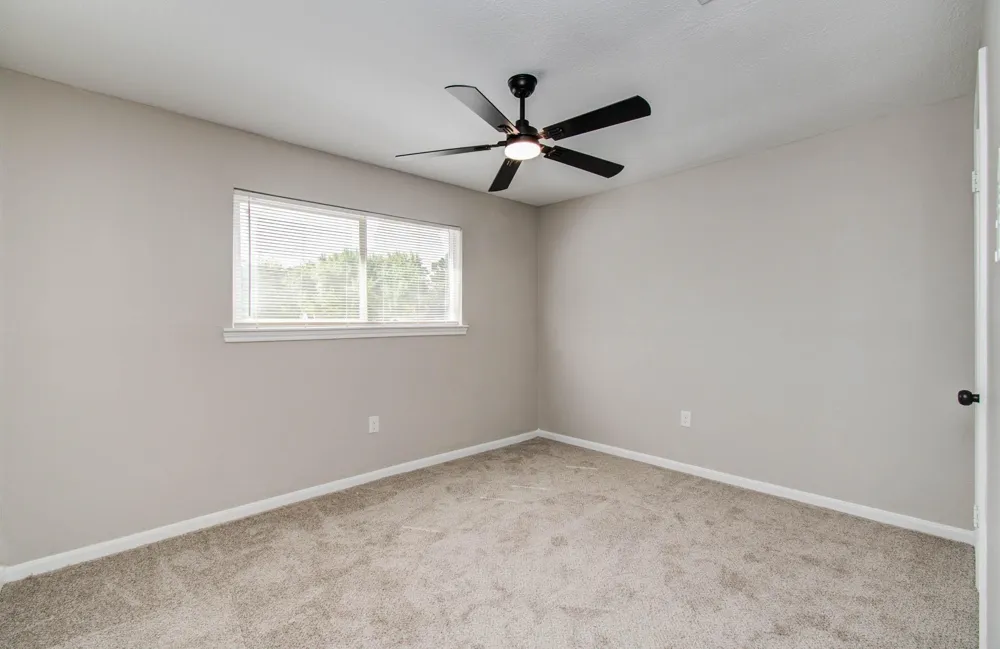 4735 Theall Road Houston, TX 77066