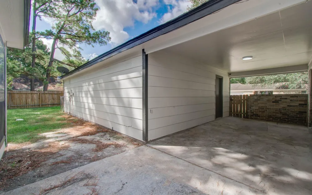 4735 Theall Road Houston, TX 77066