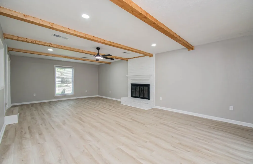 4735 Theall Road Houston, TX 77066