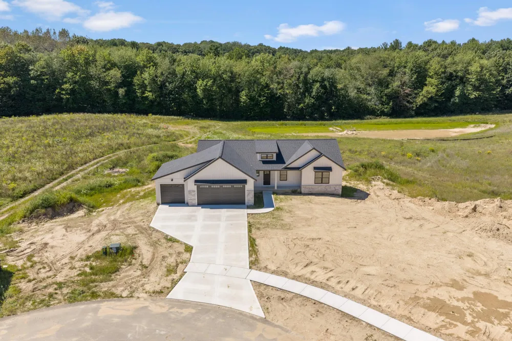 3266 Stonehill Court Wayland, MI 49348