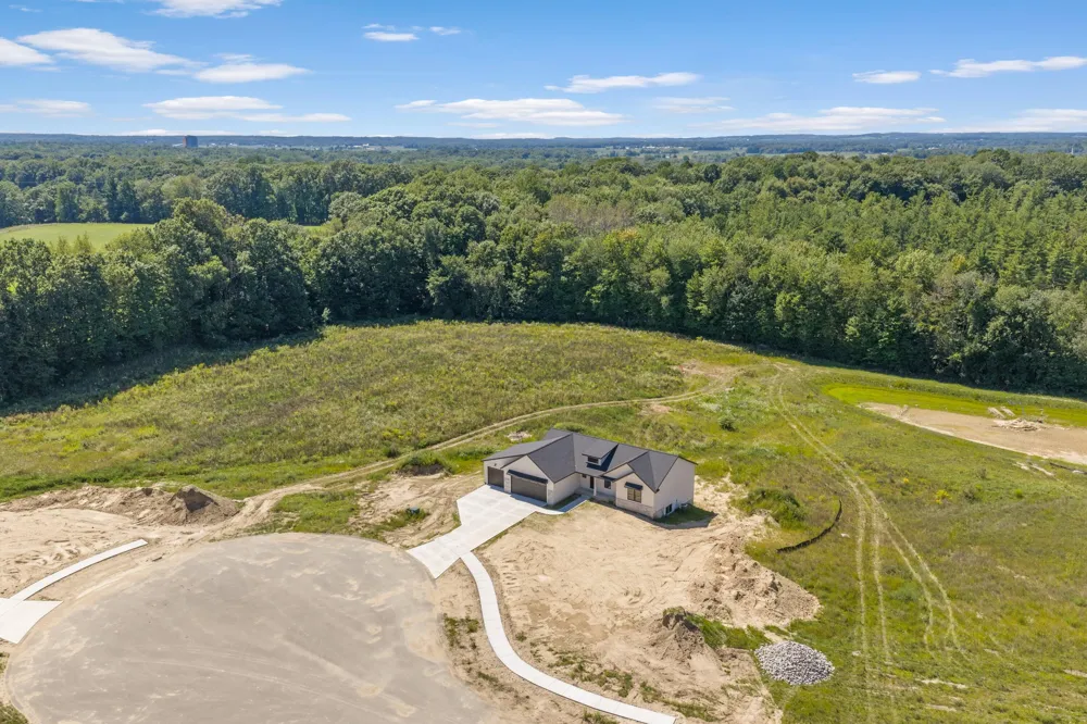 3266 Stonehill Court Wayland, MI 49348