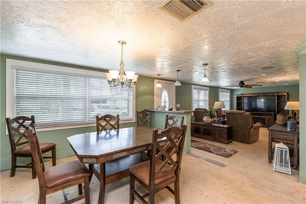 3417 Hoover Drive Holiday, FL 34691