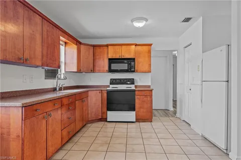 612 Santa Barbara Boulevard