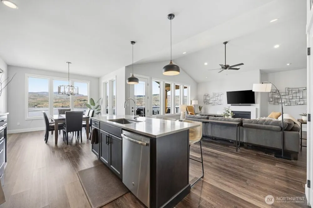191 Grandview Lane Chelan, WA 98816