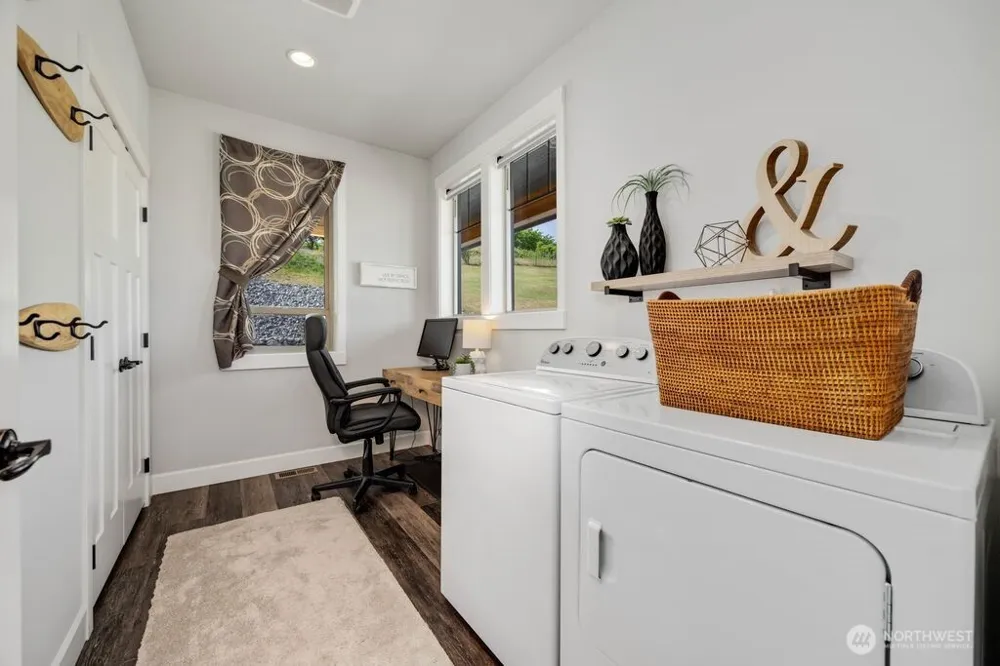 191 Grandview Lane Chelan, WA 98816