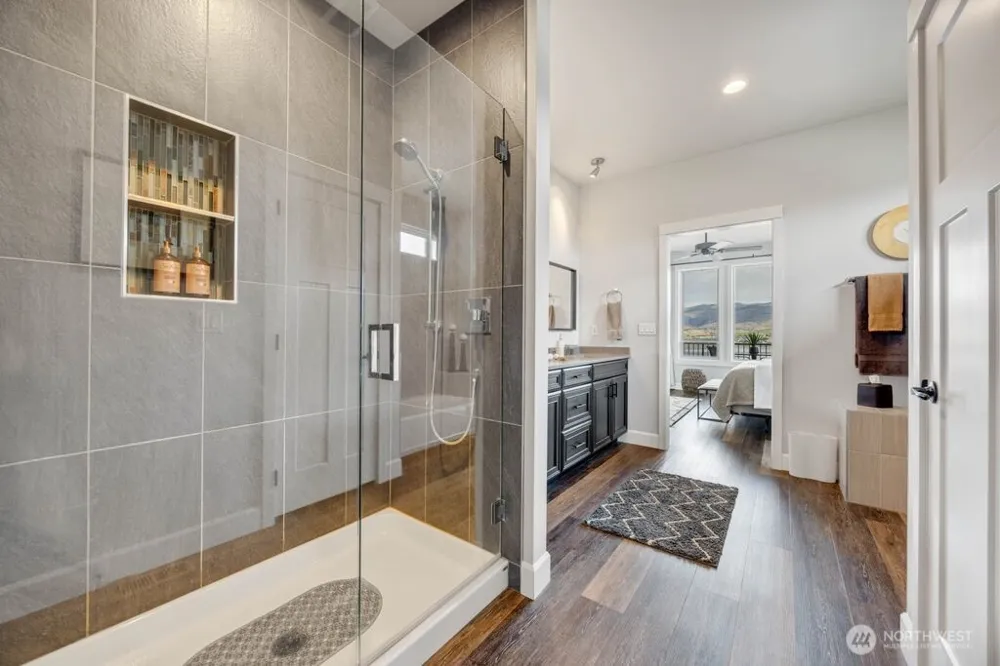 191 Grandview Lane Chelan, WA 98816