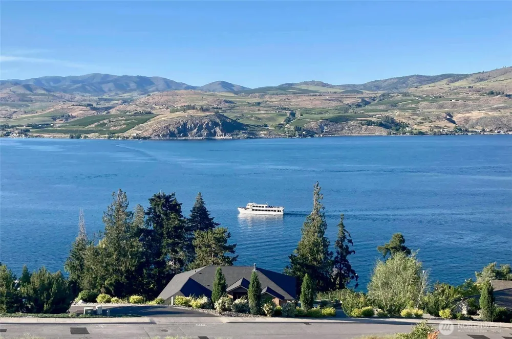 191 Grandview Lane Chelan, WA 98816