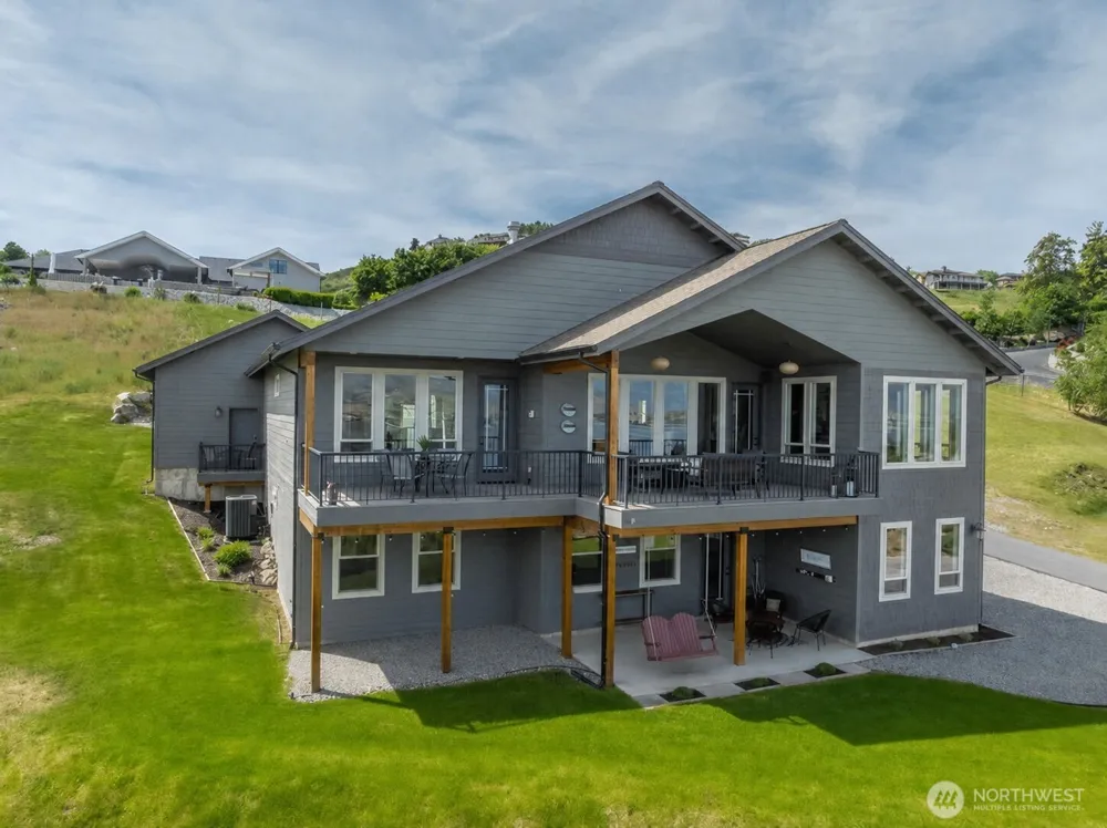 191 Grandview Lane Chelan, WA 98816